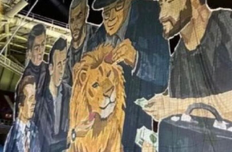 Trabzonspor Taraftarından Para ve Aslan Koreografisi