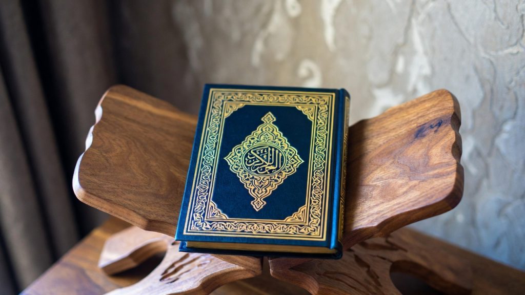 Contradicting Verses in Quran